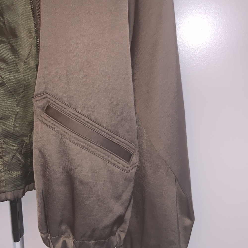 Jacket - Picture 3 of 4